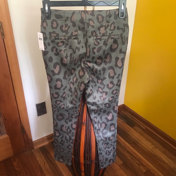 NWT. Anthropologie Leopard Sueded Slim Pants sz 4 - Picture 6 of 12
